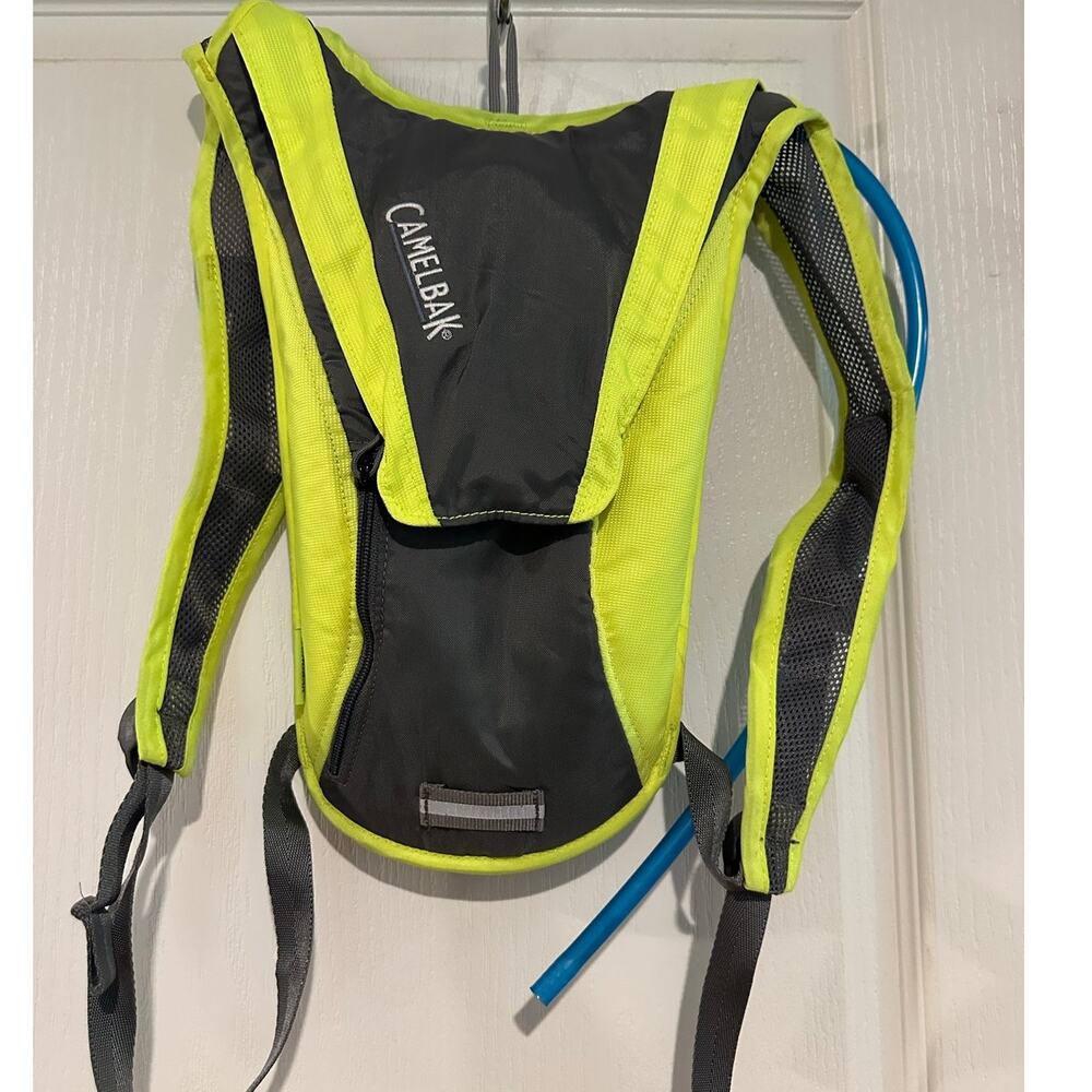 Camelbak Hyrdrobak 1.5L Florescent Safety Yellow Hydration Backpack and Bladder